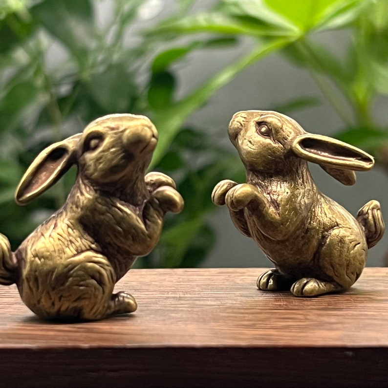 Two Cute mini Rabbits Figure, Home Decor, Kissing Brass Rabbit Statue