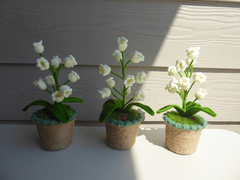 Crochet Handmade Lily Potted Plant Light Lamp