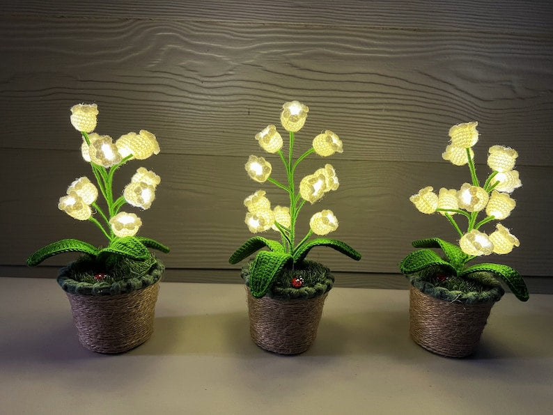 Crochet Handmade Lily Potted Plant Light Lamp